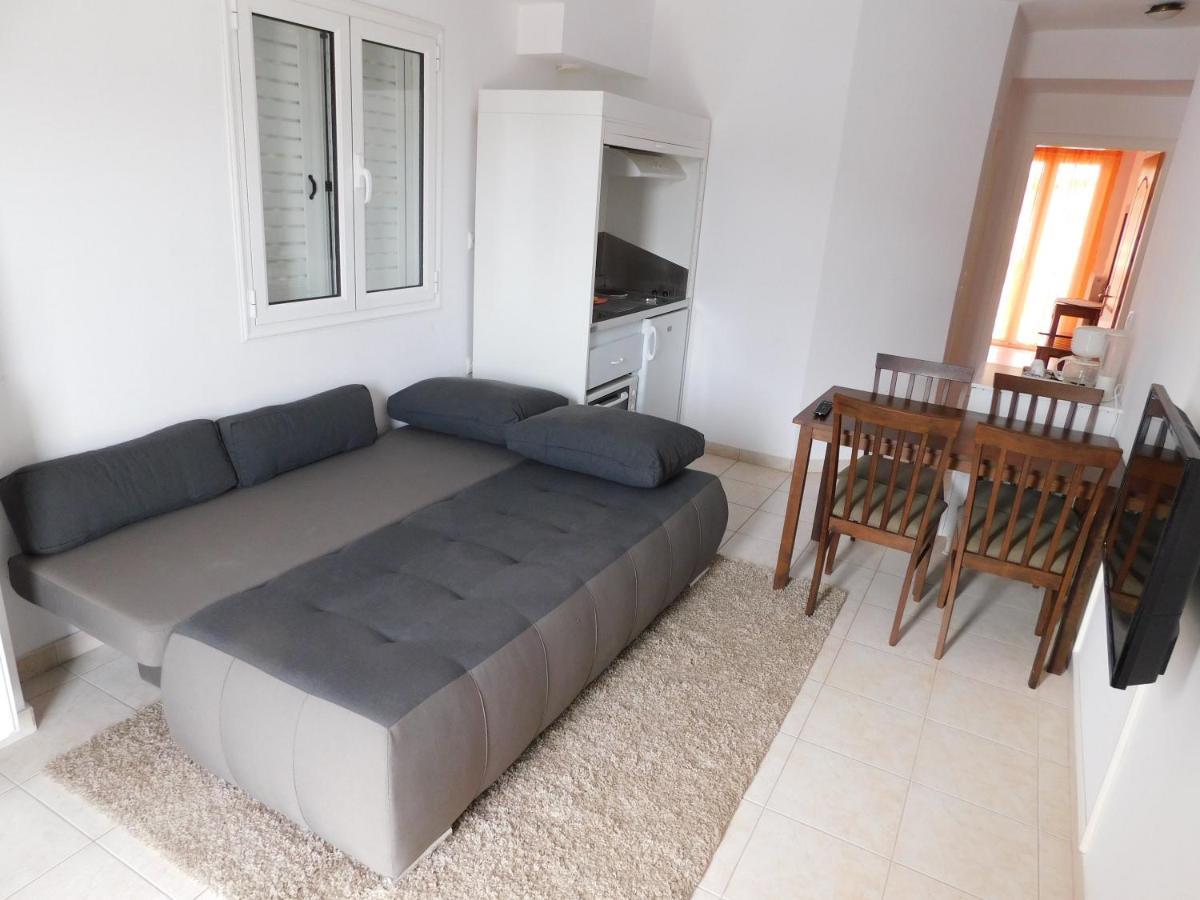Elatos Apartments กลิตอเรีย ภายนอก รูปภาพ