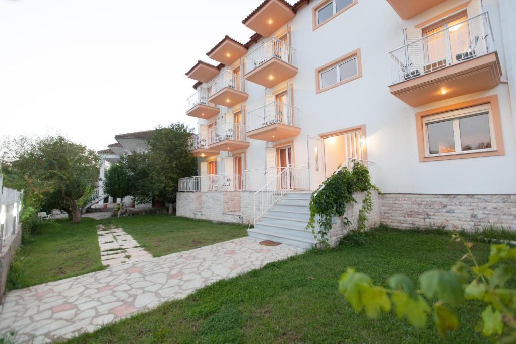 Elatos Apartments กลิตอเรีย ภายนอก รูปภาพ